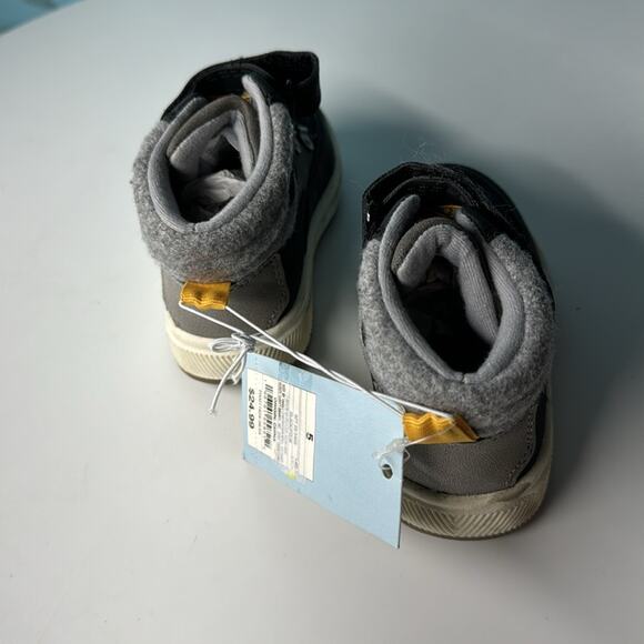 Cat & Jack - Toddler Felix Sneakers Boots, size 5 - Picture 5 of 6